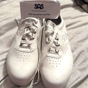 Mint SAS Tripad Comfort womens Freetime White leather walking shoes. SZ 11 WW